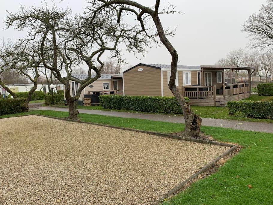 Gezellig Chalet In Het Mooie Zeeland - Oostkapelle Exteriér fotografie